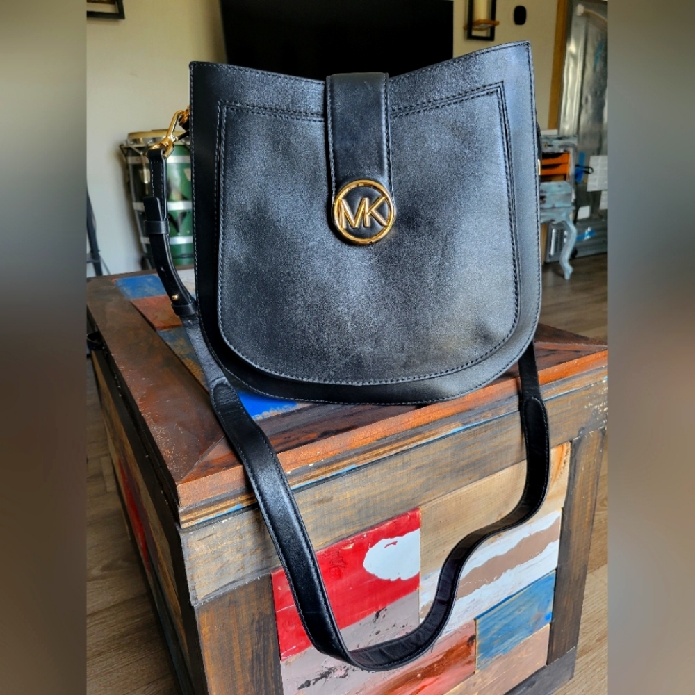 Michael Kors Lillie Large Hobo Messenger Crossbody Bag